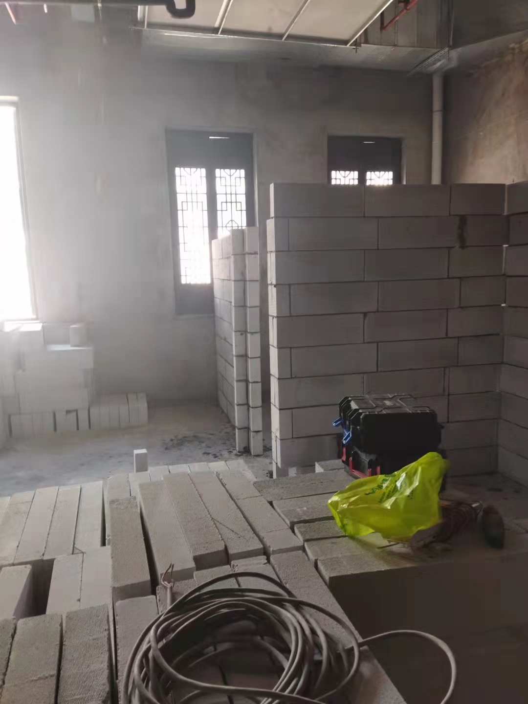 泡沫砖隔墙